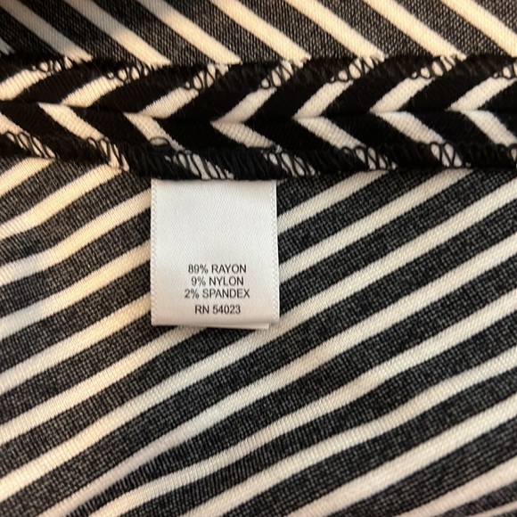 Banana Republic Black & White Fit & Flare Piped Mixed Stripe Dress Sz0P - Picture 8 of 8